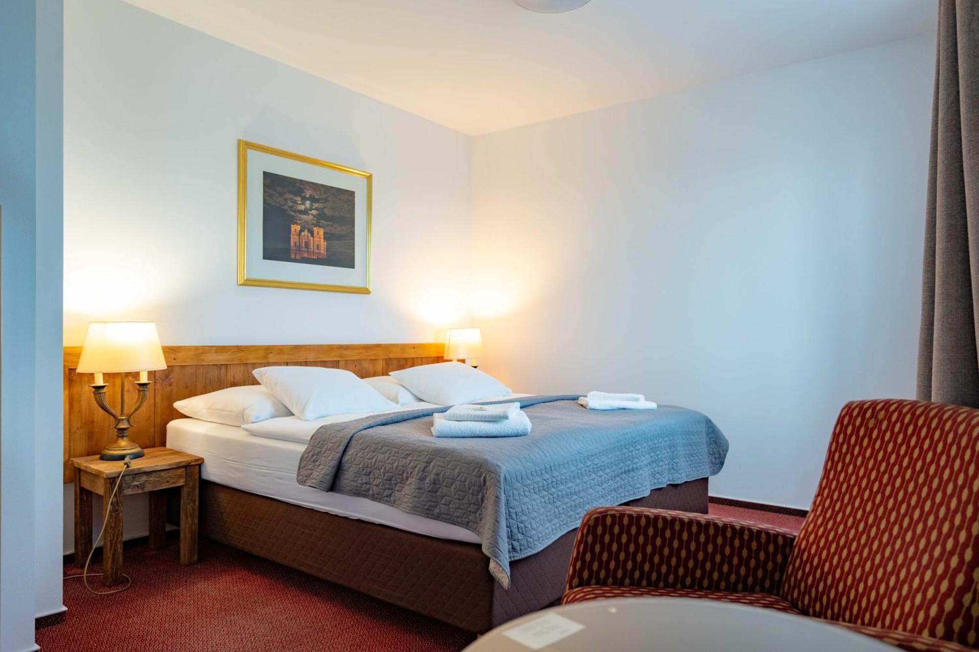 Hotel Volf Prestice Luaran gambar