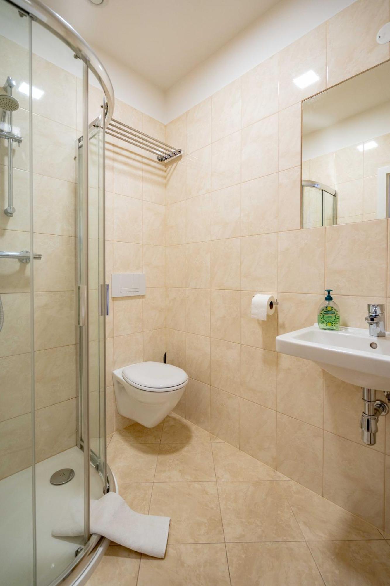 Hotel Volf Prestice Luaran gambar