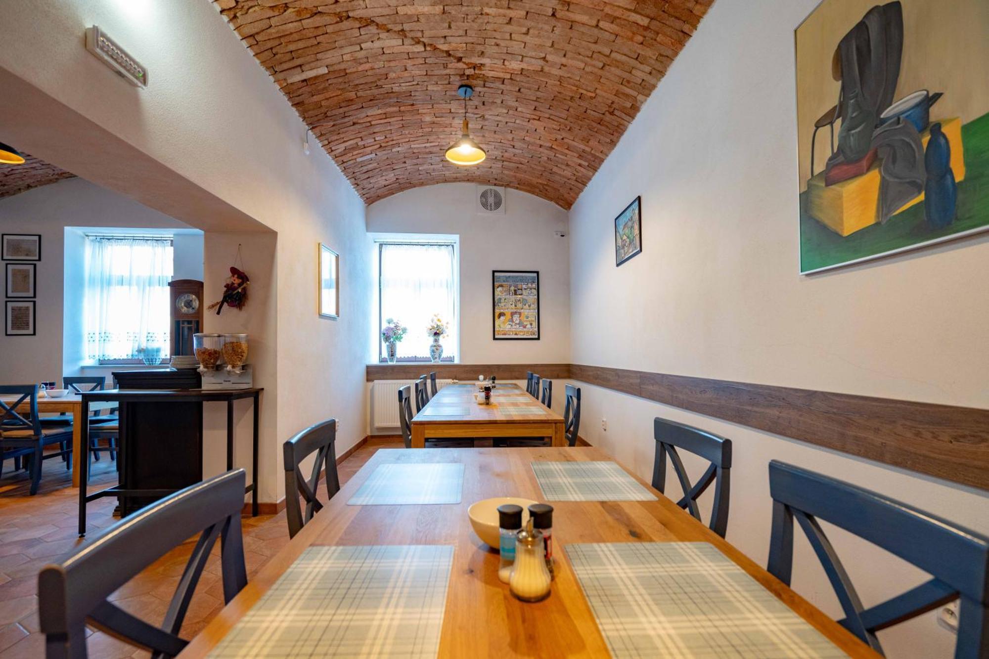 Hotel Volf Prestice Luaran gambar